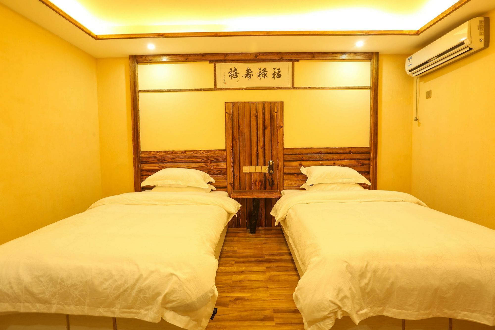 ז'אנגג'יאג'י Yunshe Yuanlaiju Guesthouse מראה חיצוני תמונה